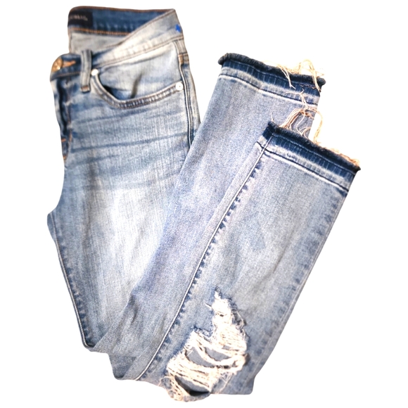 Rock and Republic Cropped Jeans - Picture 2 of 7